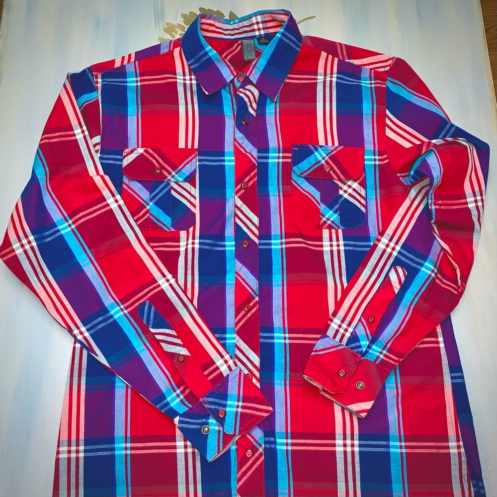 💕Men’s plaid button down shirt Size Medium